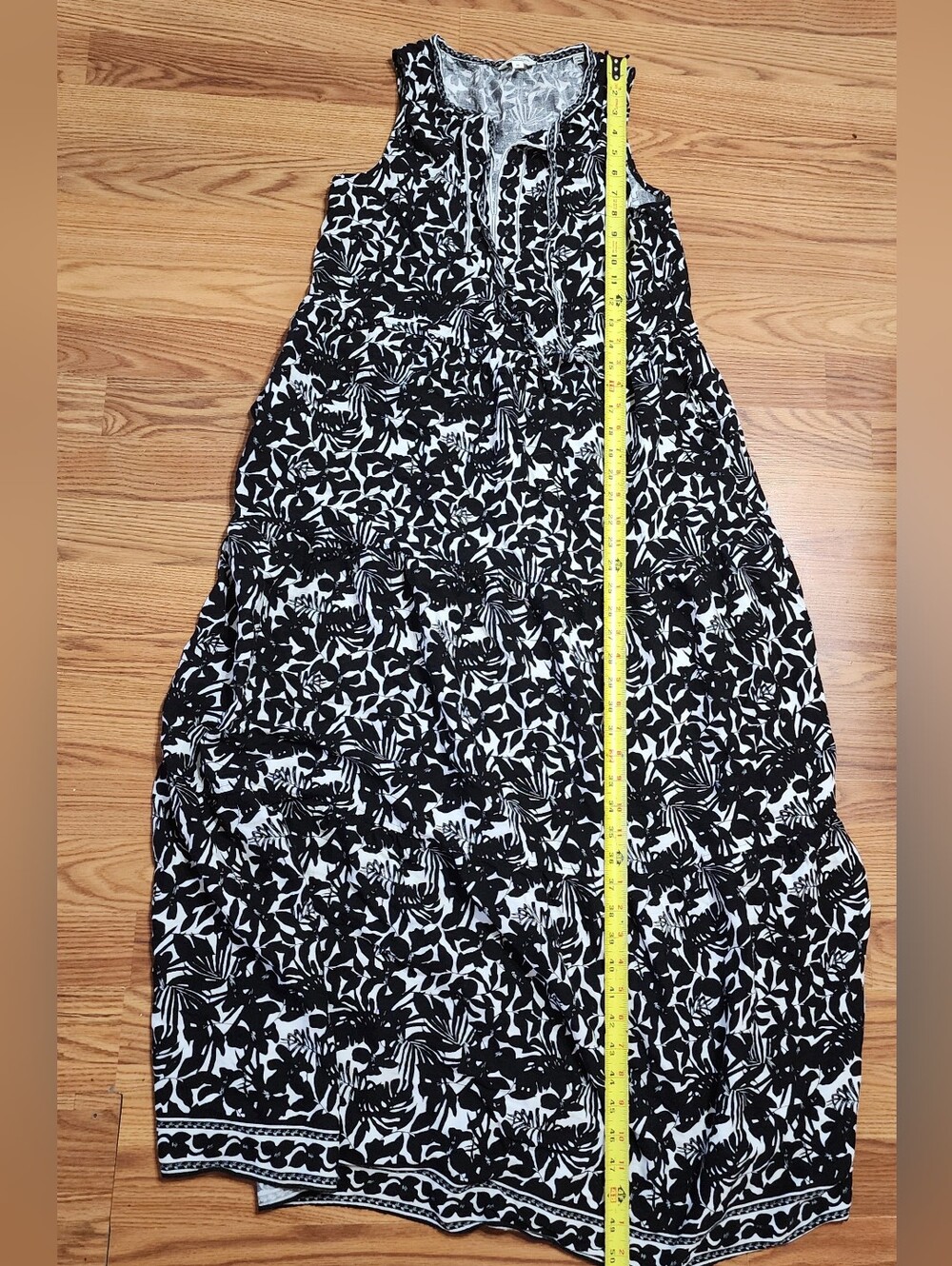 Max Studio London Tiered Maxi Dress Medium Black White Tank Lightweight Tassels - Picture 9 of 12